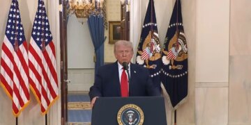 Трамп: нам не треба було лізти в Україну