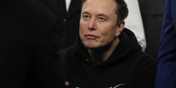 SpaceX подала документи на IPO і може принести Маску статус першого трильйонера
