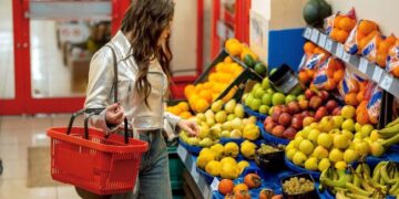 “Бомба” отложенного действия: как дорогое топливо ударит по ценам в Украине