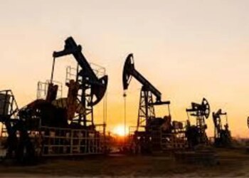 США можуть продовжити дозвіл на купівлю російської нафти – ЗМІ