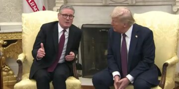 Трамп порівняв Стармера із Чемберленом