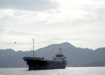 Іран пропонує відкрити частину Ормузької протоки для суден за умови угоди зі США – Reuters