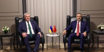 Україна і Туреччина домовились про розвиток оборонних проєктів і обговорили мирні ініціативи
