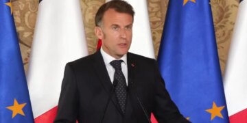 Макрон очікує прогресу від Угорщини щодо кредиту Україні на 90 мільярдів євро