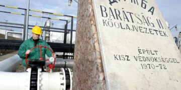 Постачання нафти "Дружбою" до ЄС відновлено – Словаччина підтвердила