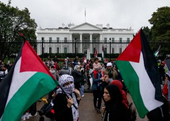 Трамп посилив умови отримання грін-карт: під ударом антисеміти та прихильники Палестини – NYT