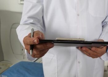 Українські психлікарні надають адекватне лікування, але є нестача терапевтів та соцпрацівників, – звіт Комітету РЄ