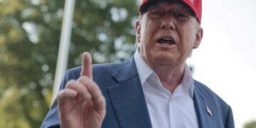 Трамп знову пригрозив Ірану ударами по мостах і електростанціях