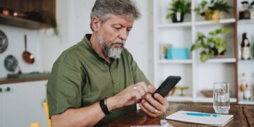 Выплаты пенсий по суду под угрозой: деньги просто заморозили