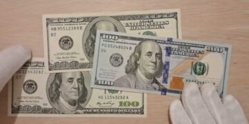 Проблема при обмене долларов: украинцам раскрыли важный нюанс о валюте