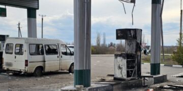 Окупанти вдарили по АЗС у Харківській області, троє поранених – поліція