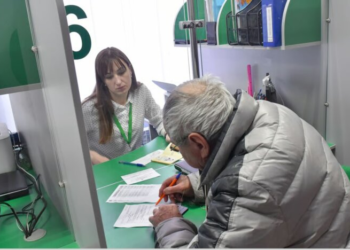 Пенсионеров ждет массовая “зачистка”: за кем придут домой и кого навсегда лишат выплат