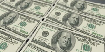 Международные резервы Украины в марте уменьшились на 5% – до $52,0 млрд