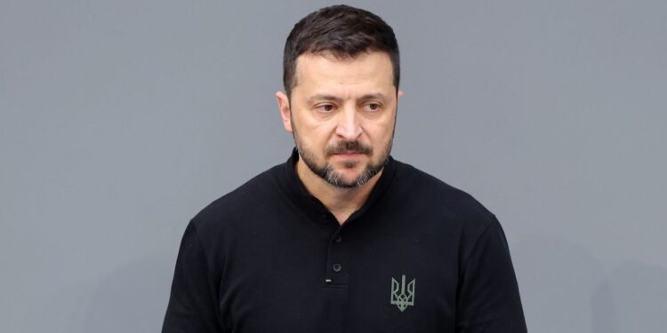 Украина анализирует обновленные военные планы РФ и готовит ответ, – Зеленский