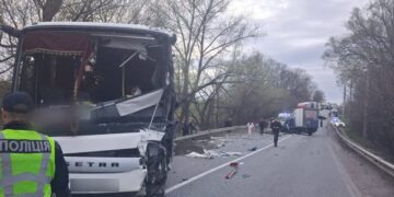 Рух на трасі М-21 у Вінницькій області перекрито через ДТП, організовано об’їзд