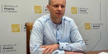 Глава Минфина консультировался по Пронину как главе Госфинмониторинга со Шмыгалем, оснований для его увольнения не видит