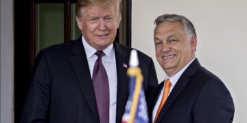 Трамп снова “топит” за Орбана и пообещал экономическое процветание Венгрии