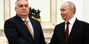 Орбан в разговоре с Путиным назвал себя “мышью”: Bloomberg слил детали