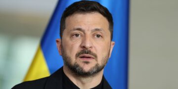 Гарантии безопасности усилят: Зеленский рассказал о “позитивном” разговоре с США