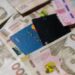 Зарплаты госслужащих выросли: где платят почти 100 тысяч гривен