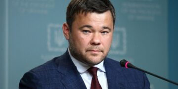 Зеленский ввел санкции против экс-главы ОП Богдана